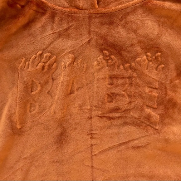 Unbranded // Women’s Cropped Embossed Velvet Hoodie - Picture 3 of 4